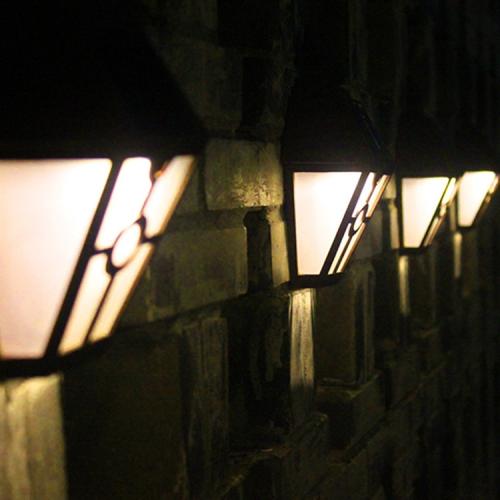 Solar Retro Hexagonal LED Wall Lamp Outdoor Light Sensor Control Landscape Light (Black)